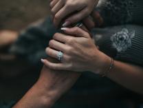 Merangkul Jiwa yang Lelah: Refleksi atas Fenomena Bunuh Diri Mahasiswa dan Peran Gereja